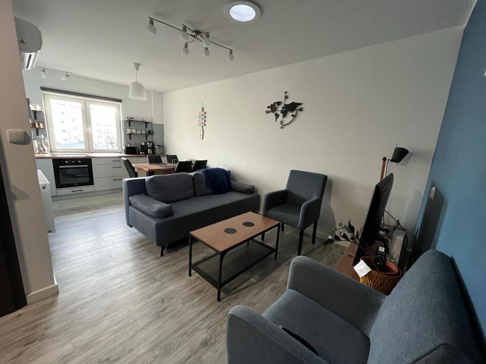 Hugo Apartment *